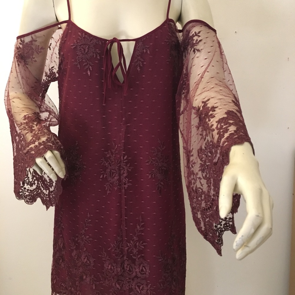 NWT RAMONA LA RUE GORGEOUS BURGUNDY LACE DRESS S